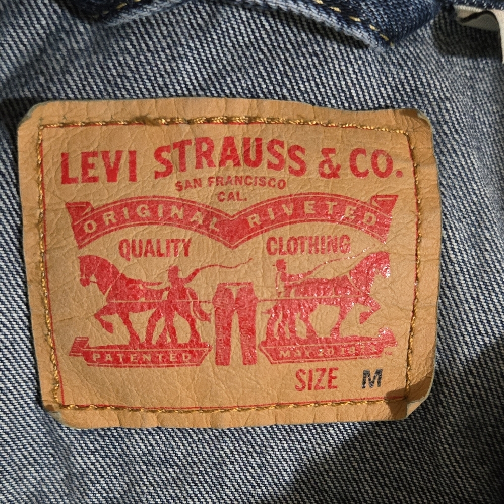 Levi's Trucker Classic Blue Denim Jean Jacket Size M - Picture 12 of 12